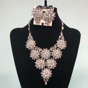 Sophia Luxury Necklace and Earring Set